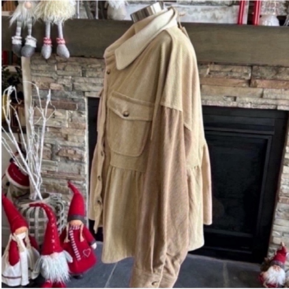 Cream and Tan Peplum Button Down Shirt - Picture 8 of 13